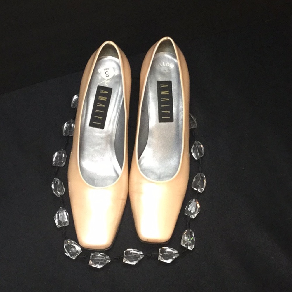 Amalfi classic clunky heels.